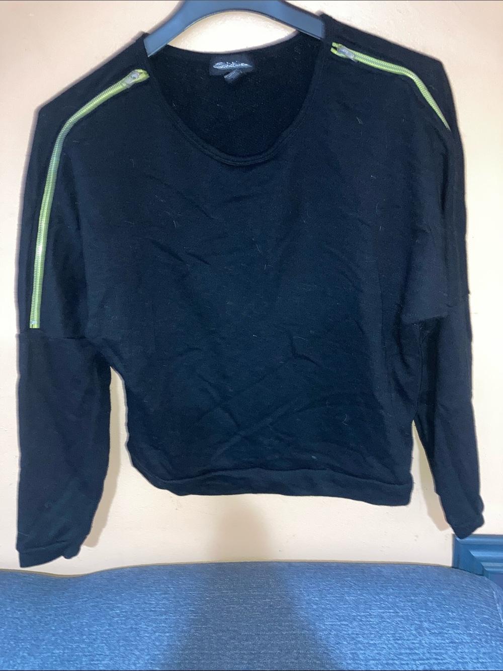Y2K seductions Women's Black Crew Neck Sweater with Lime Zip Accents